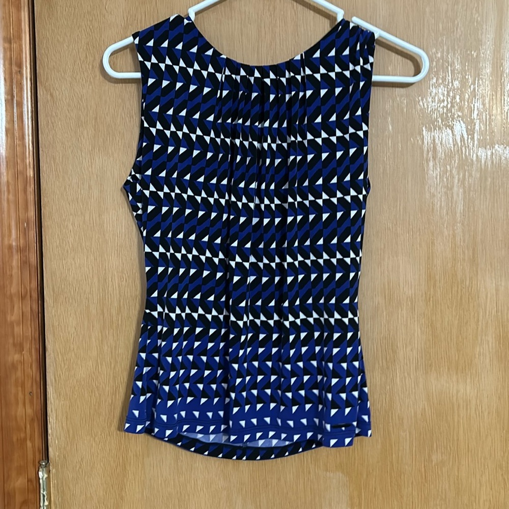 Selling FIVE clothing items for $5!!!